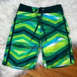 VOLCOM Boys Youth Sz 12 Green Lace Up Board Shorts